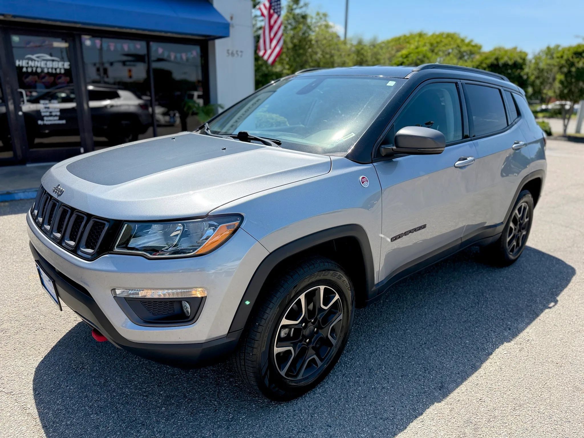 Used 2019 Jeep Compass Trailhawk w/ Cold Weather Group AWD/4WD image 28