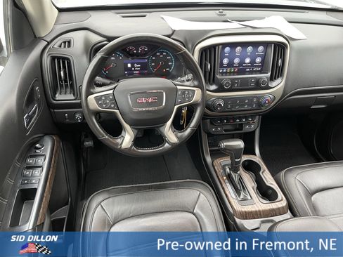 Used 2021 GMC Canyon Denali image 2