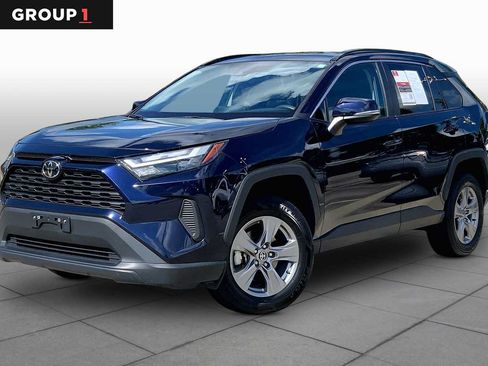 Used 2024 Toyota RAV4 XLE AWD/4WD image 1
