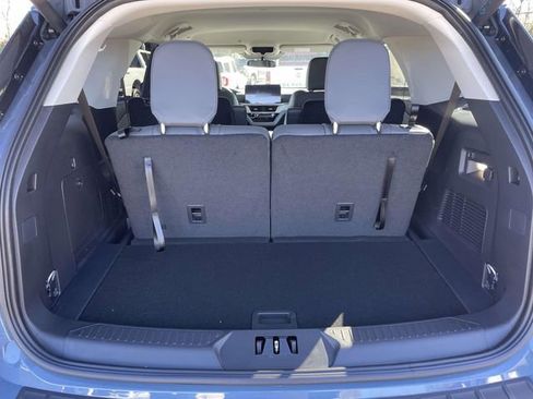 New 2026 Ford Explorer Active w/ Active Comfort Package image 9