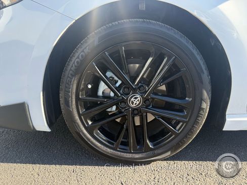 Used 2025 Toyota Camry SE w/ Multimedia Upgrade Package image 12