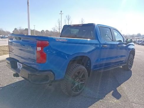 Used 2023 Chevrolet Silverado 1500 Custom Trail Boss w/ LPO, Dark Essentials Package image 3