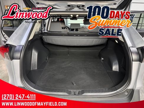 Used 2025 Toyota RAV4 XLE FWD image 26