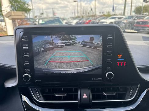 Used 2020 Toyota C-HR LE image 19