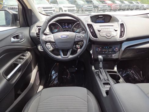 Used 2017 Ford Escape SE w/ SE Sport Appearance Package AWD/4WD image 26