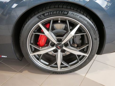 Used 2021 Chevrolet Corvette Stingray Premium Conv w/ Z51 Performance Package RWD image 10
