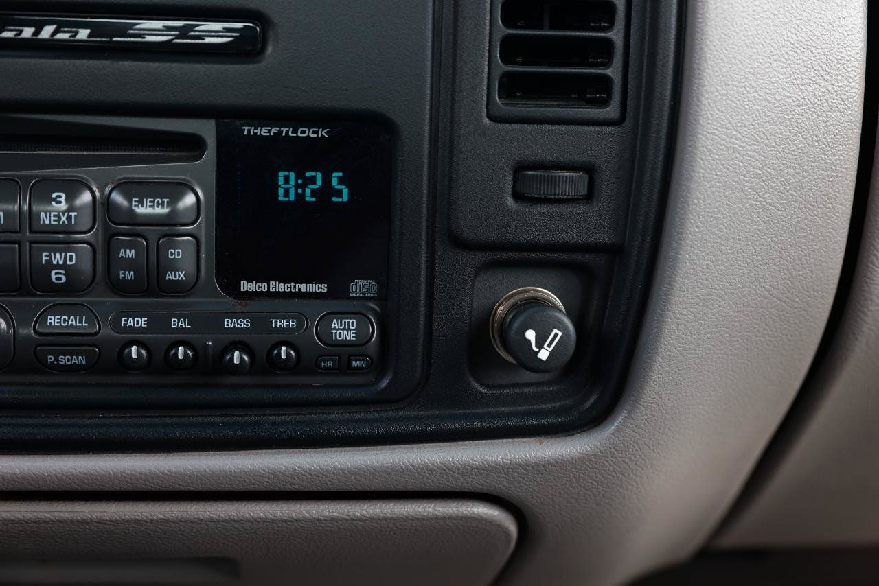 Used 1996 Chevrolet Caprice SS RWD image 37