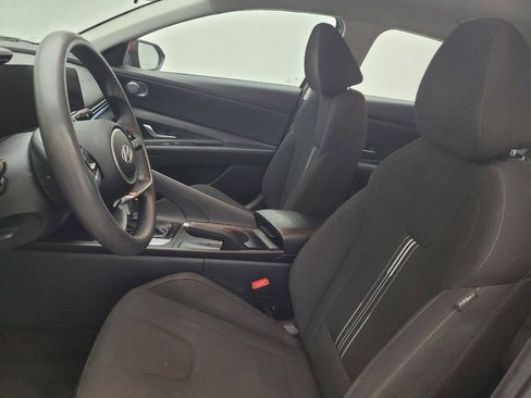 Used 2024 Hyundai Elantra SEL FWD image 17