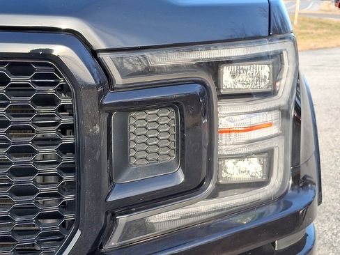 Used 2020 Ford F150 Lariat w/ Equipment Group 502A Luxury image 9