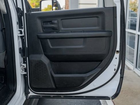 Used 2018 RAM 2500 Tradesman w/ Chrome Appearance Group AWD/4WD image 36