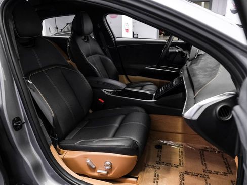 Used 2023 Lucid Air Grand Touring image 37