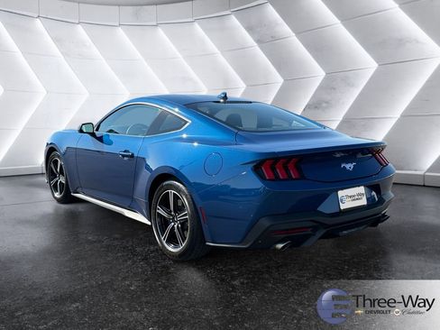 Used 2024 Ford Mustang EcoBoost image 3