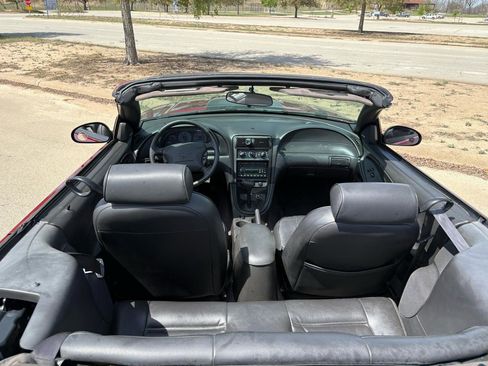 Used 2004 Ford Mustang 2dr CONVERTIBLE V6 image 47