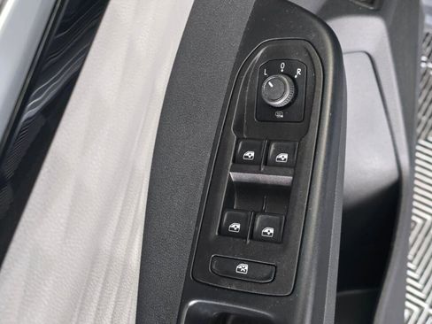 Used 2023 Volkswagen Taos S AWD/4WD image 18