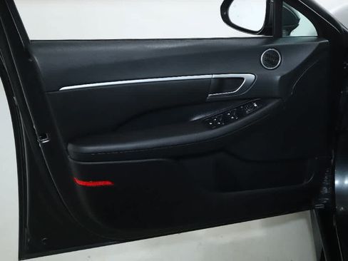 Used 2024 Hyundai Sonata SEL w/ Convenience Package FWD image 17