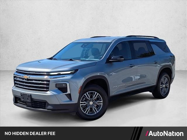 Used 2024 Chevrolet Traverse LT FWD image 1