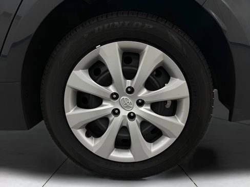 Used 2025 Toyota Corolla LE FWD image 27