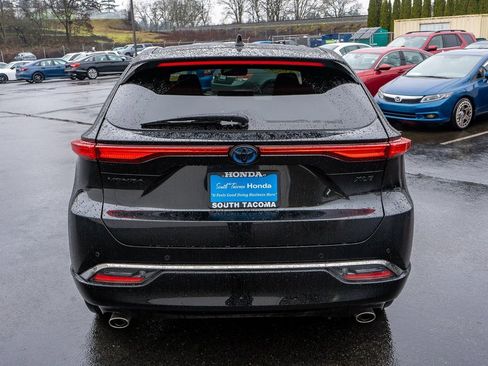 Used 2024 Toyota Venza Nightshade image 12