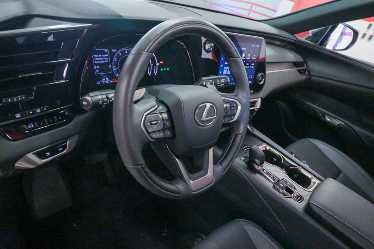 Used 2023 Lexus RX 350 Premium w/ Accessory Package (Z1) FWD image 12
