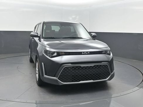 Used 2023 Kia Soul LX FWD image 31