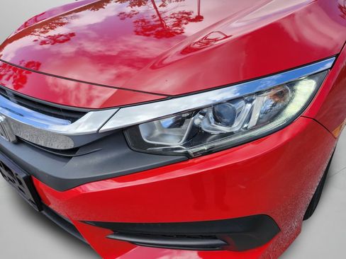 Certified 2018 Honda Civic EX image 13