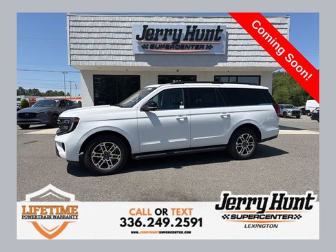 Used 2025 Ford Expedition Max Active AWD/4WD image 1