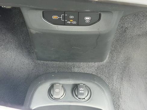 Used 2025 Kia EV6 Light w/ Light LR Technology Package image 14