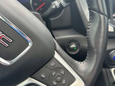 Used 2022 GMC Terrain SLT w/ GMC Pro Grade Package AWD/4WD image 28