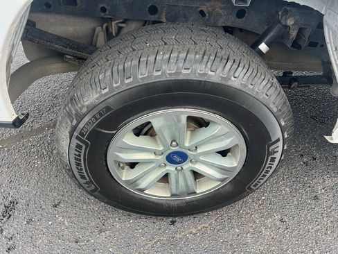 Used 2017 Ford F150 XLT AWD/4WD image 22