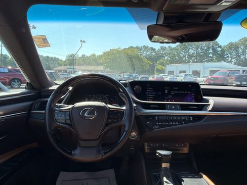 Used 2020 Lexus ES 350 w/ Premium Package FWD image 14