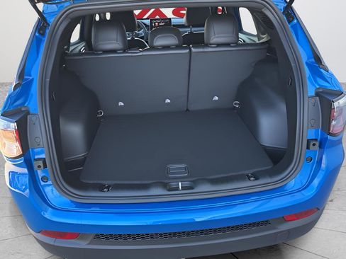 New 2026 Jeep Compass Latitude image 36