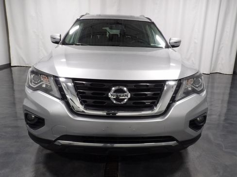 Used 2019 Nissan Pathfinder SV FWD image 2