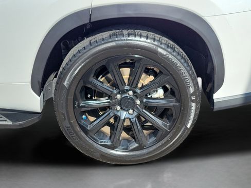 Used 2023 Toyota Highlander XLE FWD image 29
