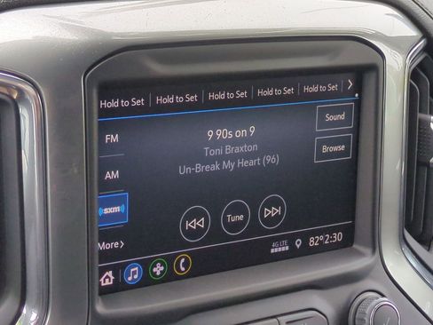 Used 2022 Chevrolet Silverado 1500 LT image 13