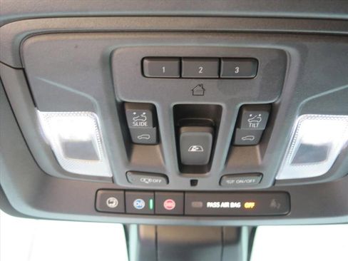 Used 2022 Chevrolet Silverado 2500 High Country w/ Z71 Off-Road Package image 14