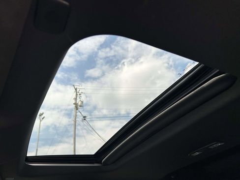 Used 2023 GMC Sierra 1500 AT4 w/ AT4 Premium Package image 11