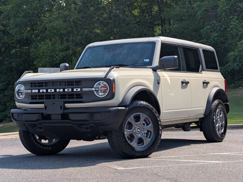 Used 2025 Ford Bronco Big Bend AWD/4WD image 4