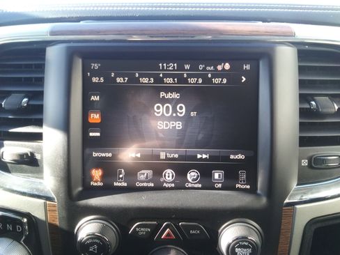 Used 2017 RAM 1500 Laramie w/ Convenience Group image 21