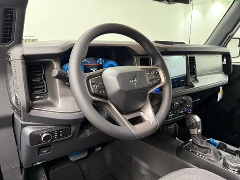 New 2025 Ford Bronco 4-Door AWD/4WD image 13
