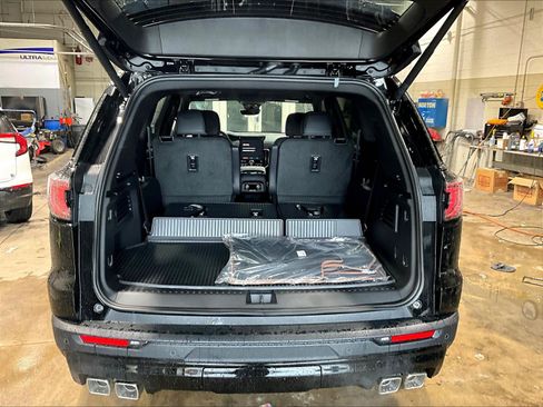 New 2026 GMC Acadia AT4 w/ Luxury Package AWD/4WD image 23