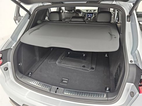 Used 2018 Porsche Macan image 23