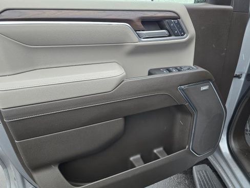 Used 2024 GMC Sierra 1500 SLT w/ SLT Convenience Package image 9