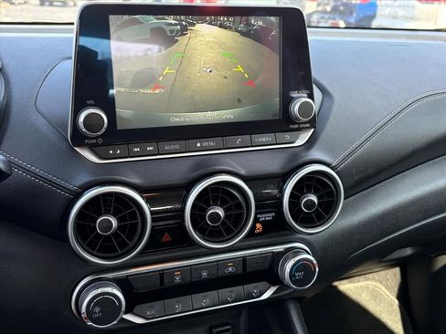 Used 2024 Nissan Sentra SV image 9