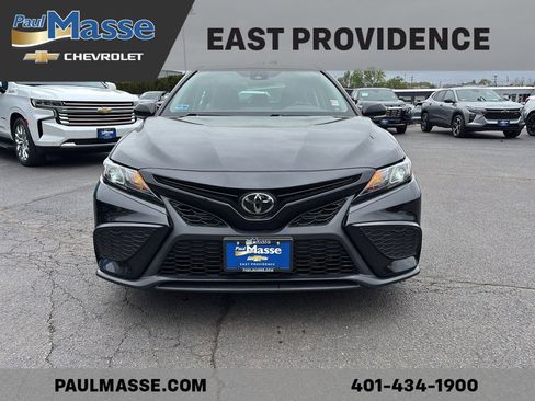 Used 2024 Toyota Camry SE w/ Cold Weather Package AWD/4WD image 2