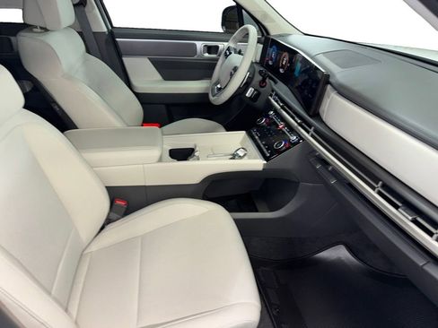 New 2026 Hyundai Santa Fe SE image 15