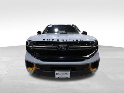 Used 2025 Ford Expedition Tremor AWD/4WD image 7