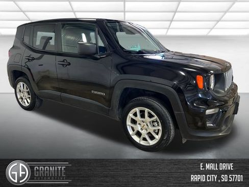 Used 2023 Jeep Renegade Latitude AWD/4WD image 8