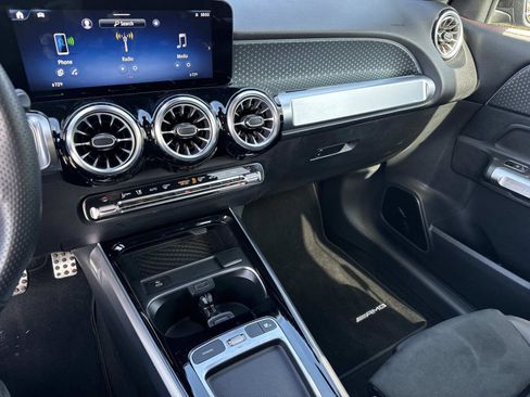 Used 2025 Mercedes-Benz GLB 250 image 25