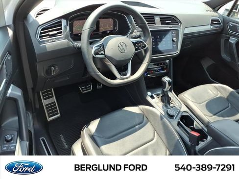 Used 2022 Volkswagen Tiguan SEL R-Line AWD/4WD image 18