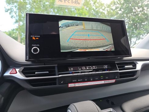 New 2026 Toyota Sienna XLE FWD image 34
